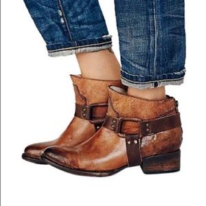 Freebird  by Steven ankle boots